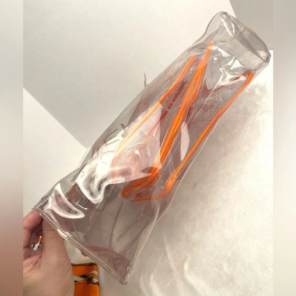 HERMES Vinyl Kelly Exhibition Tote Bag - Picture 9 of 13